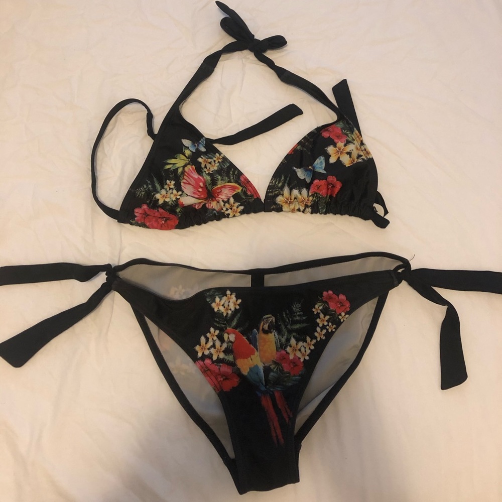 Butterfly & Parrot Patterned Bikini